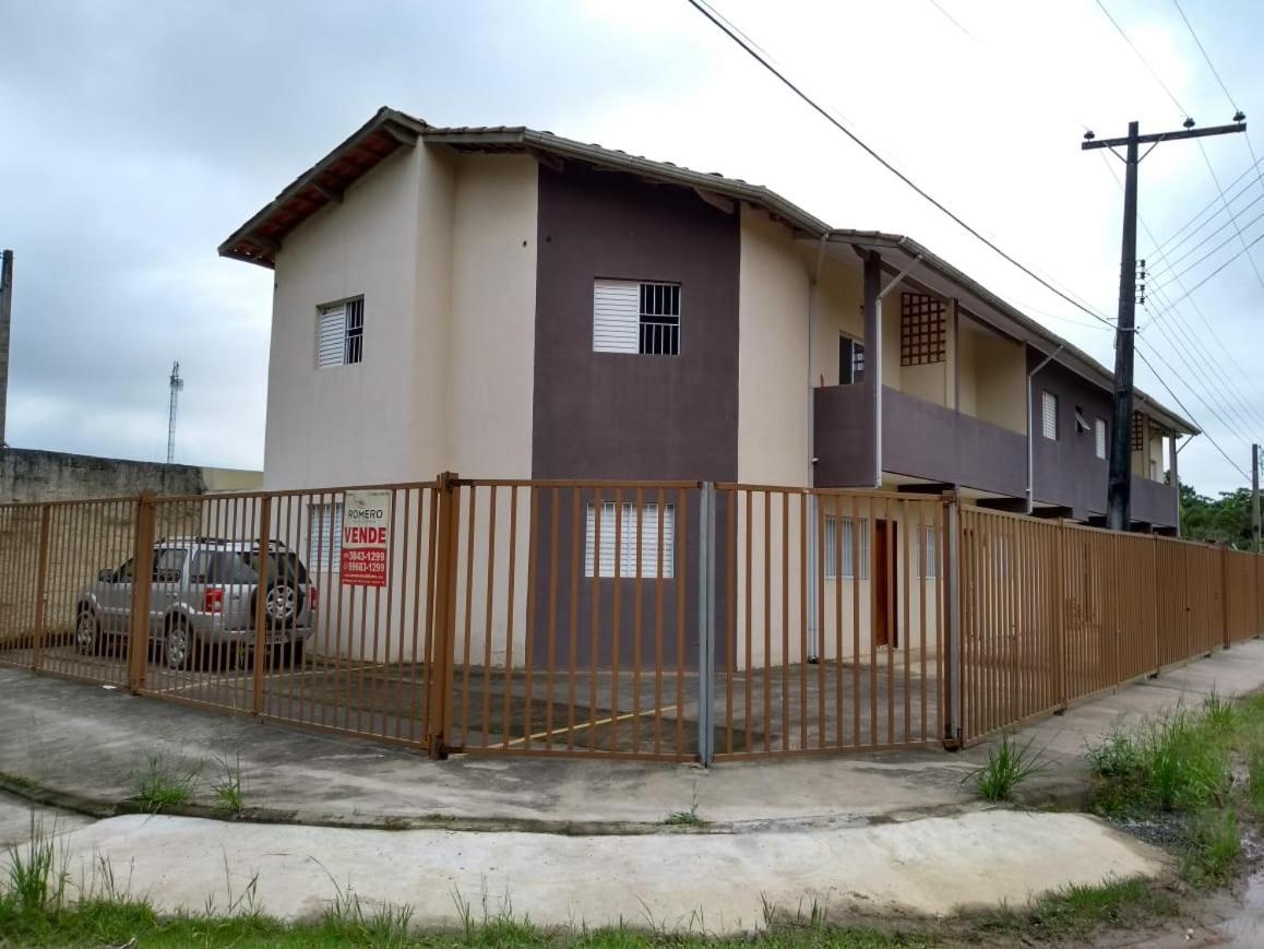Confortavel Em Maranduba